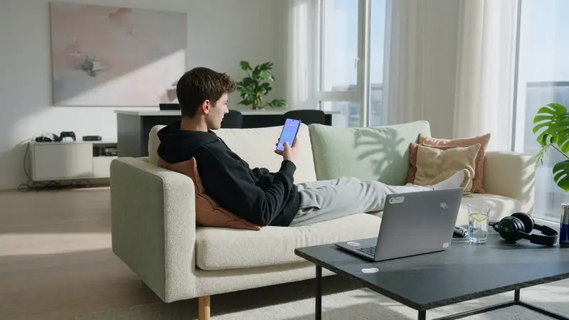 mobile app access desk detail